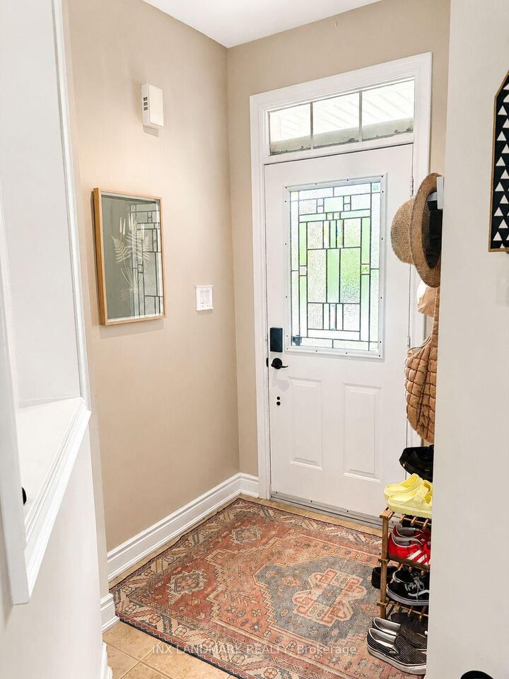 Property Photo:  19 Stuart Avenue N  ON L4M 0A1 