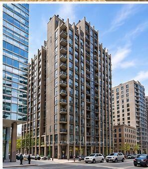 Property Photo:  85 Bloor Street E 2007  ON M4W 3Y1 