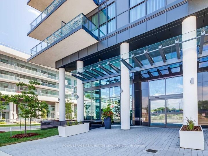 Property Photo:  39 Annie Craig Drive 1702  ON M8V 0H1 