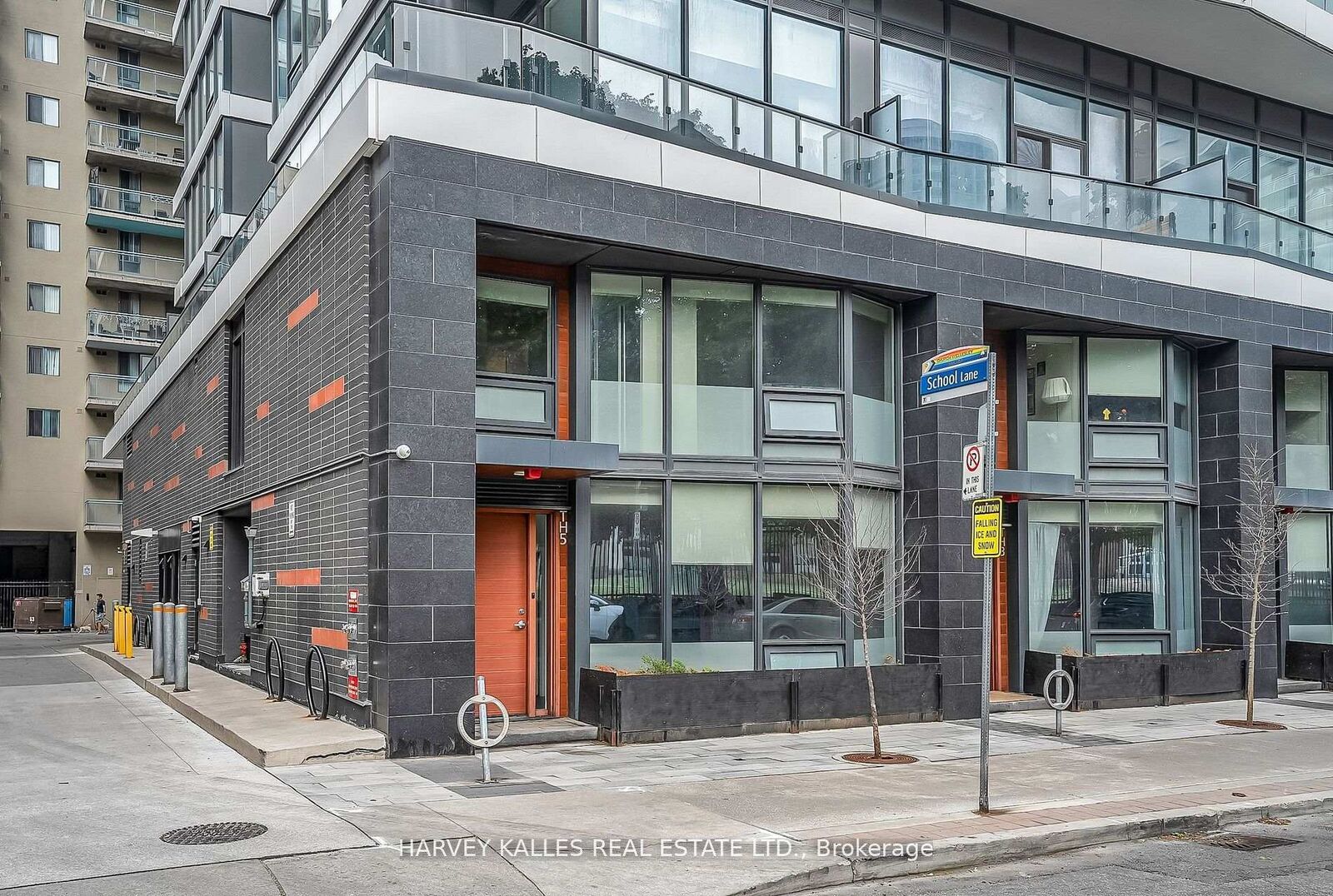 Property Photo:  85 Wood Street Th5  ON M4Y 0E8 