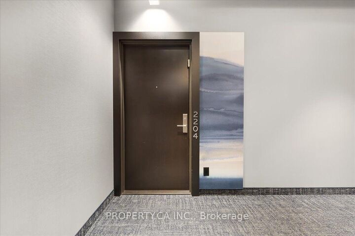 Property Photo:  181 Bedford Road 2204  ON M5R 0C2 