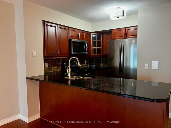 Property Photo:  30 Grand Trunk Crescent 1708  ON M5J 3A4 