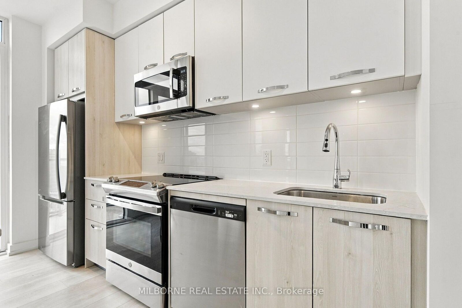 Property Photo:  75 James Street S 1511  ON L8P 2Y9 