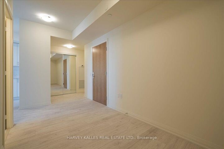 Property Photo:  8960 Jane Street 411  ON L4K 0M6 