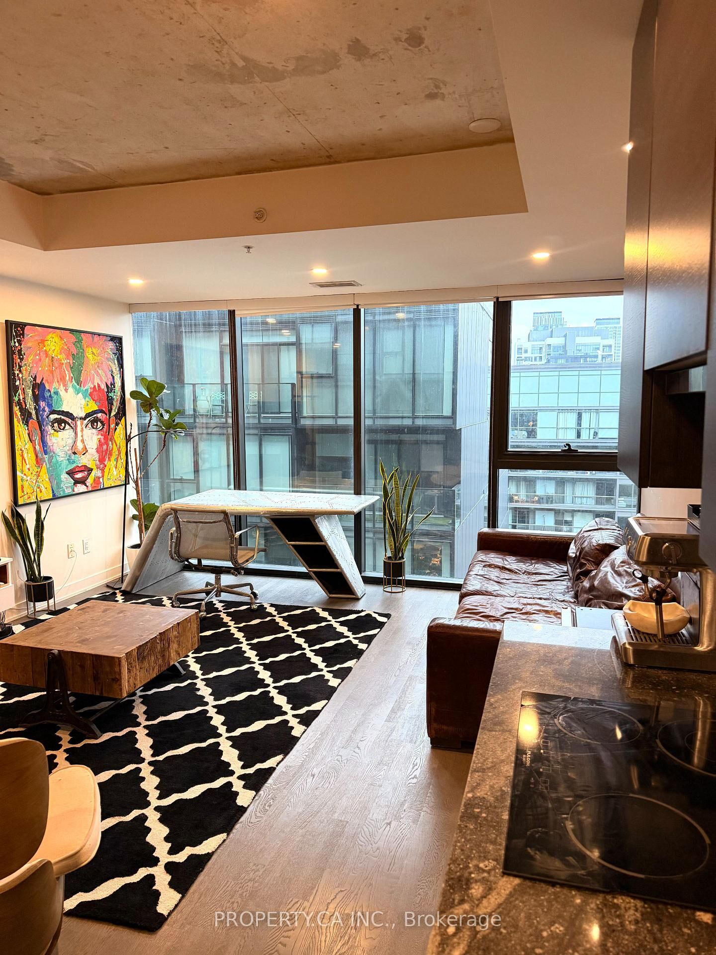 Property Photo:  629 King Street W 1010  ON M5V 0G9 