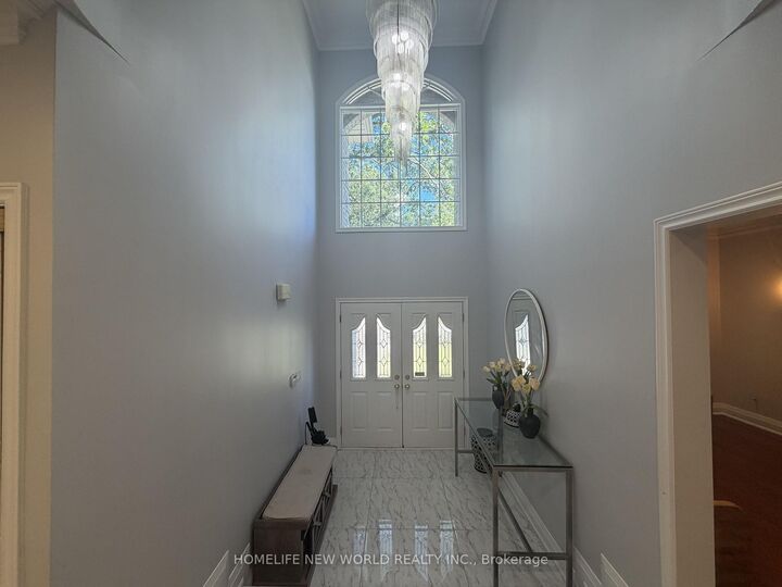 Property Photo:  63A Roosevelt Drive (Upper)  ON L4C 6V2 
