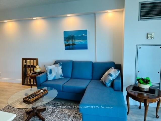 Property Photo:  77 Harbour Square 2804  ON M5J 2S2 