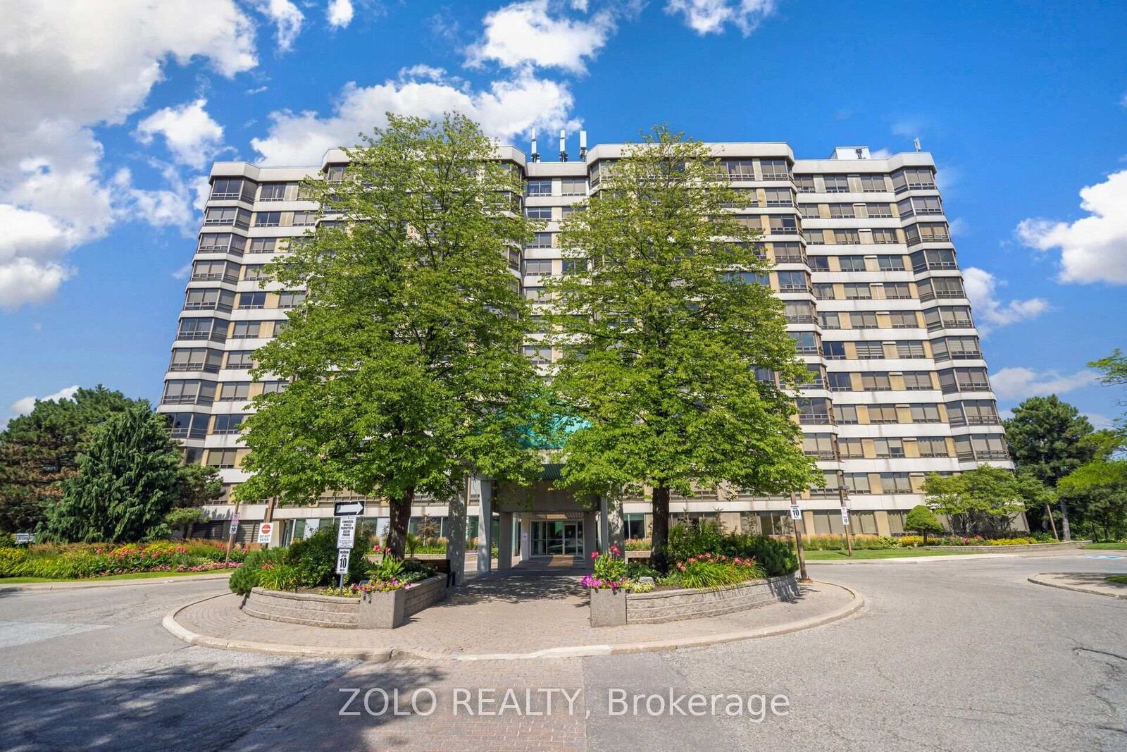 Property Photo:  310 Mill Street S 105  ON L6Y 3B1 