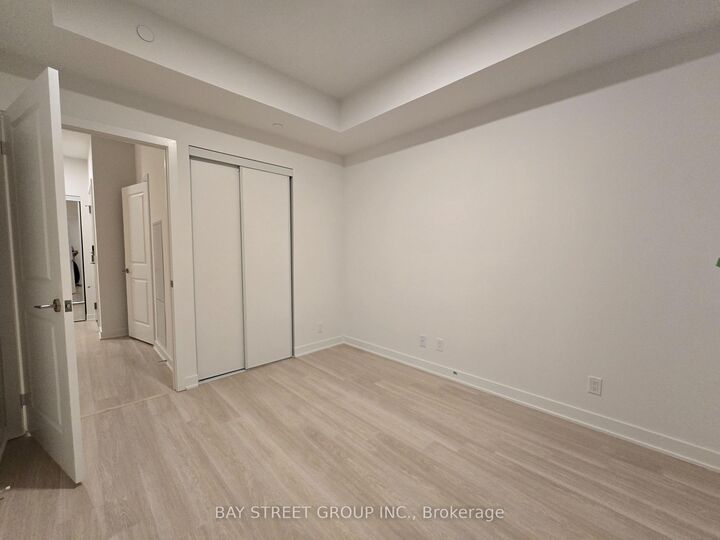 Property Photo:  50 Upper Mall Way 1806B  ON L4J 0L7 