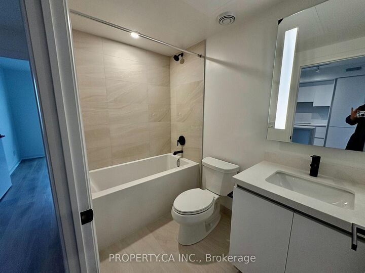 Property Photo: 4015 The Exchange Street 2903 ON L5B 0N9