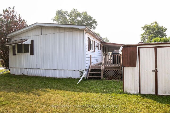 Property Photo:  4 Dove Lane 401  ON K8N 4Z3 