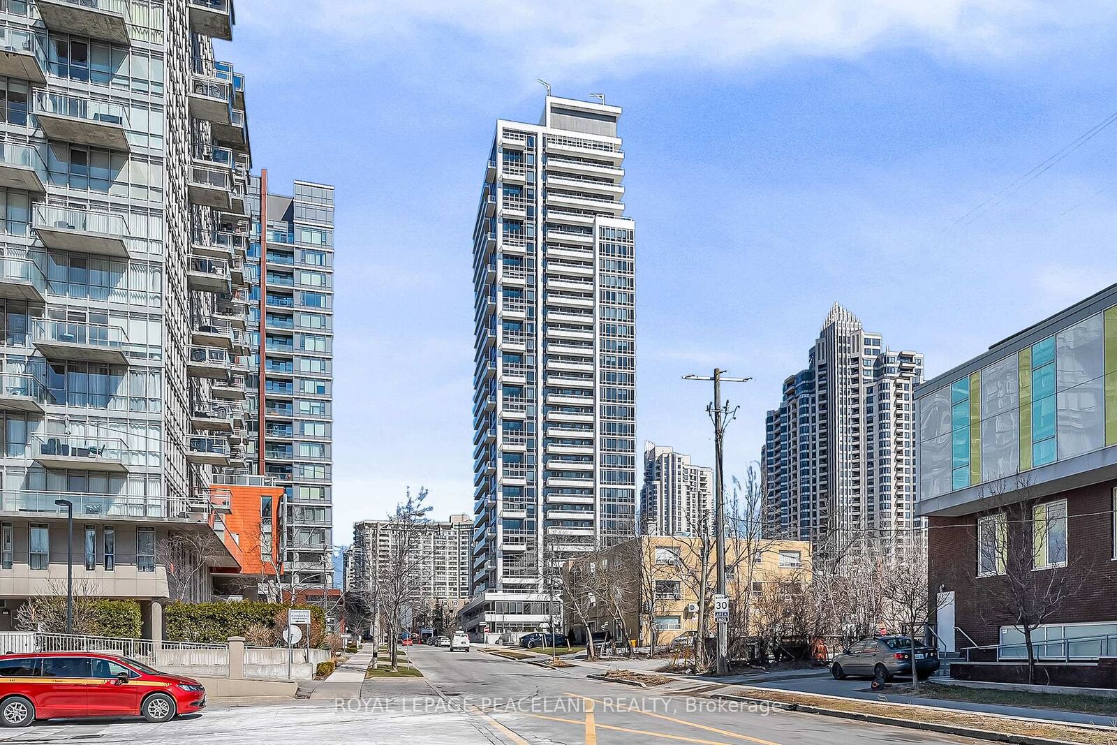 Property Photo: 75 Canterbury Place 1215 ON M2N 0L2