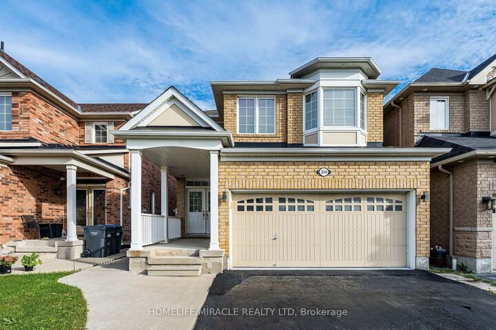 Property Photo:  354 Panhellenic Drive Upper  ON L5W 0B9 
