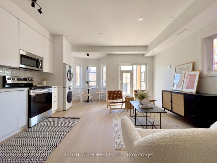 Property Photo:  1201 Dovercourt Road Unit 2  ON M6H 2Y1 