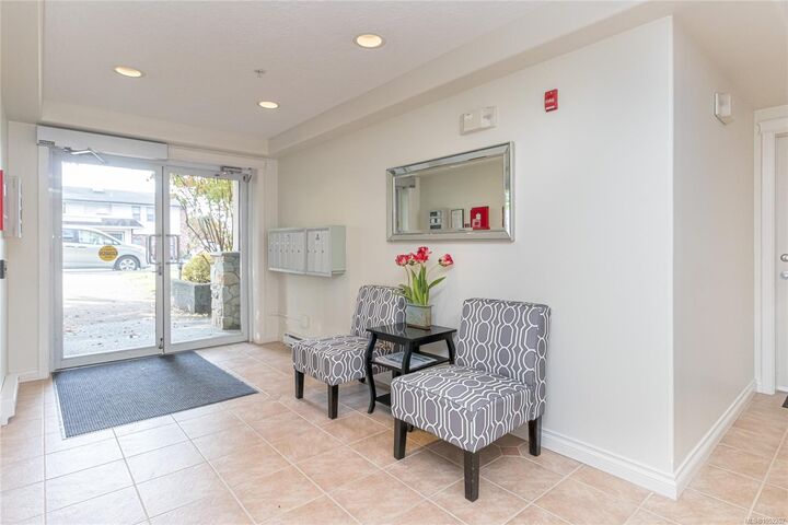 Property Photo:  2318 James White Blvd #102  BC V8L 1Z6 