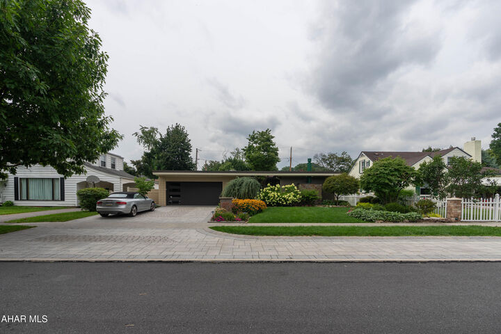 Property Photo: 26 Mansion Boulevard PA 16602