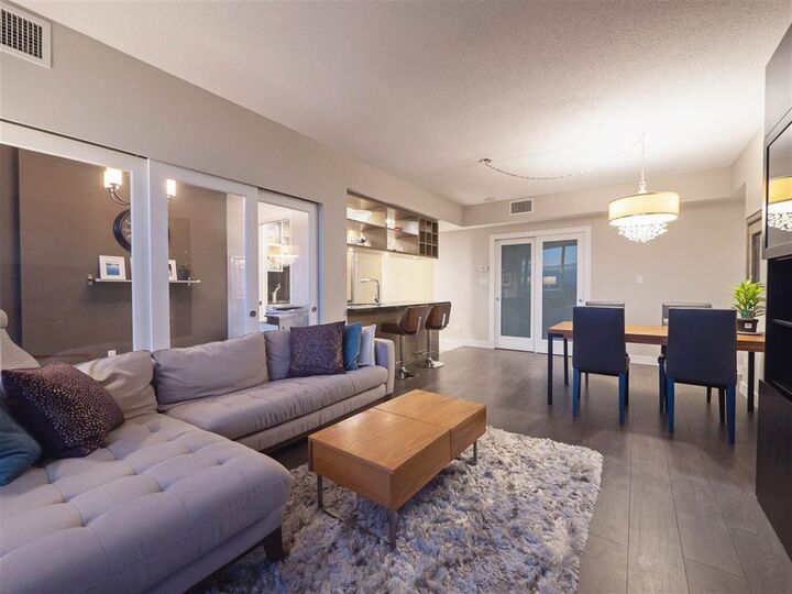 Property Photo: 833 Seymour Street 39fl BC V6B 0G4