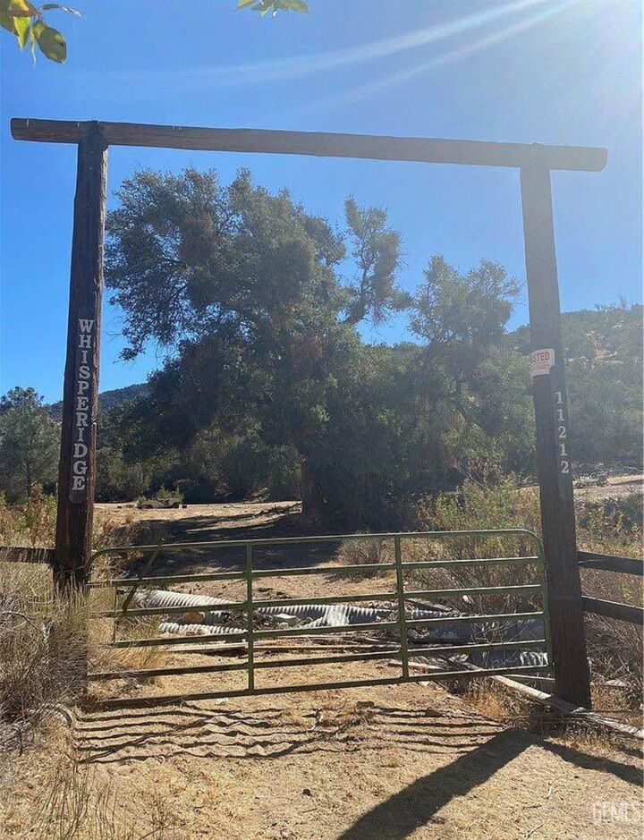 Property Photo: 11212 Back Canyon Road CA 93518