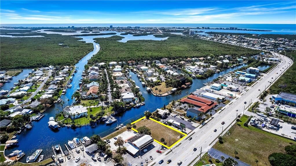 Property Photo: 17721 San Carlos Blvd FL 33931