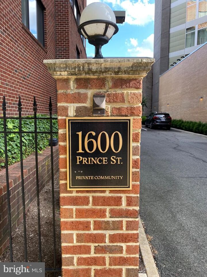 Property Photo: 1600 Prince Street 306 VA 22314