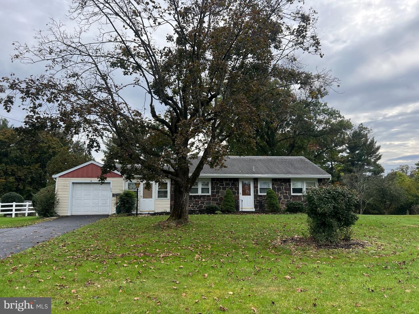 Property Photo:  244 E Branch Road  PA 18960 