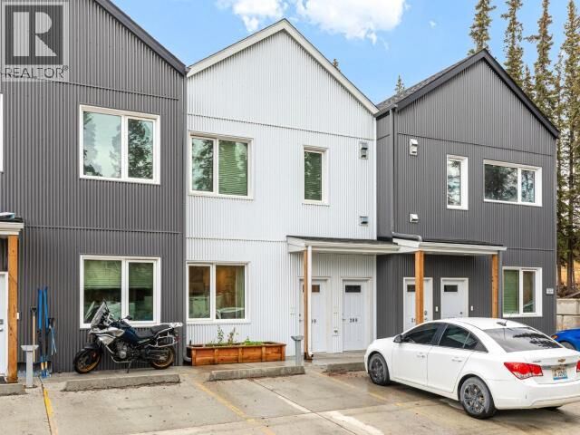 Property Photo:  109-2009 Centennial Street  YT Y1A 0T4 
