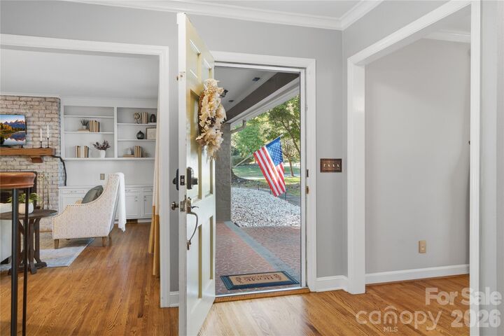 Property Photo:  1200 Charter Place  NC 28211 