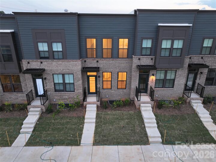 Property Photo:  1015 Simcoe Lane  NC 28217 