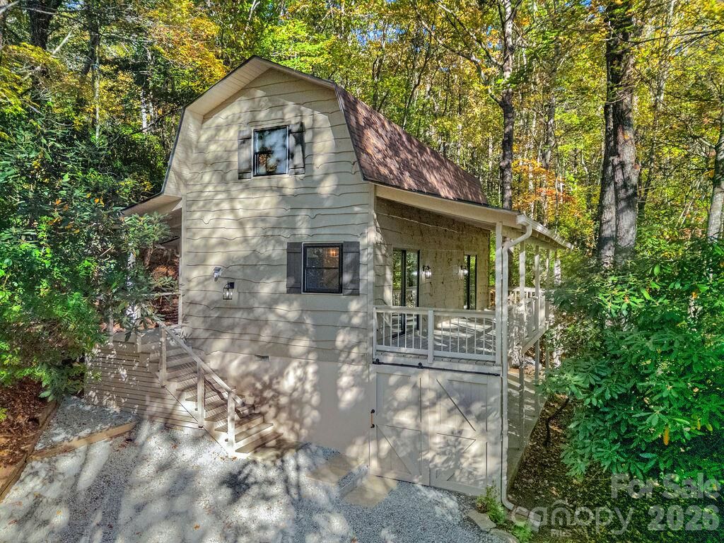 Property Photo:  1152 Soquili Drive  NC 28712 