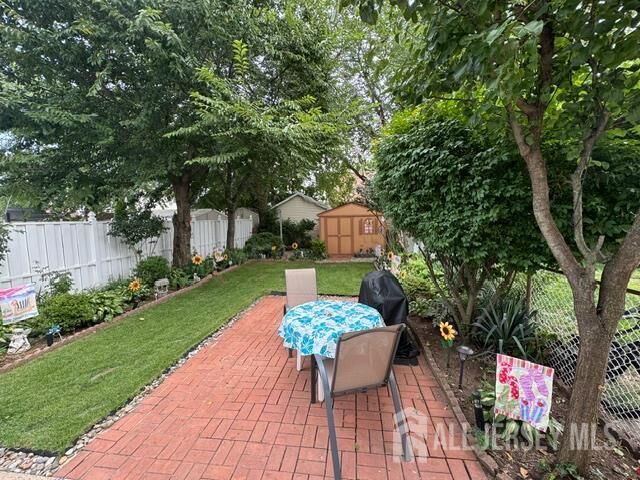 Property Photo:  582 Garden Avenue  NJ 07095 