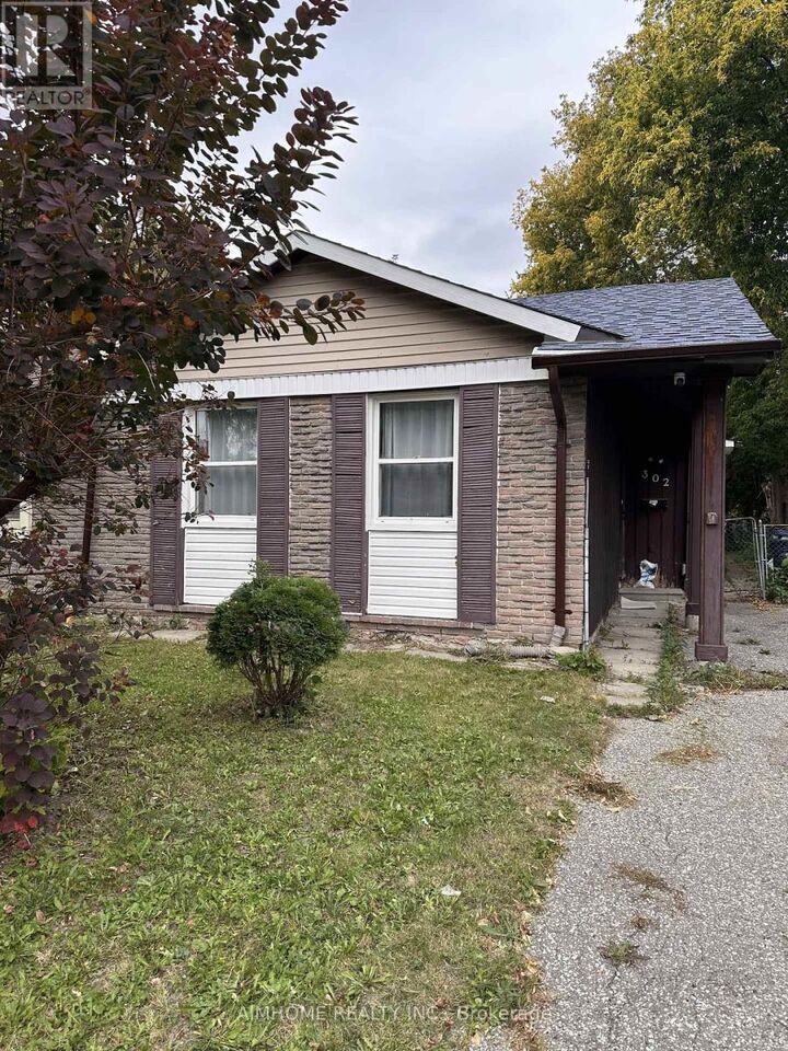 Property Photo: 302 Cliffwood Road ON M2H 2E5