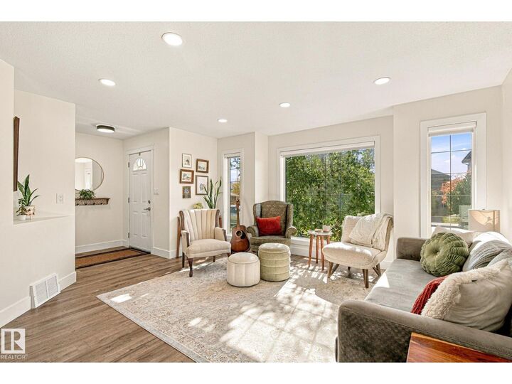 Property Photo:  1908 36 Av NW  AB T6T 1S9 