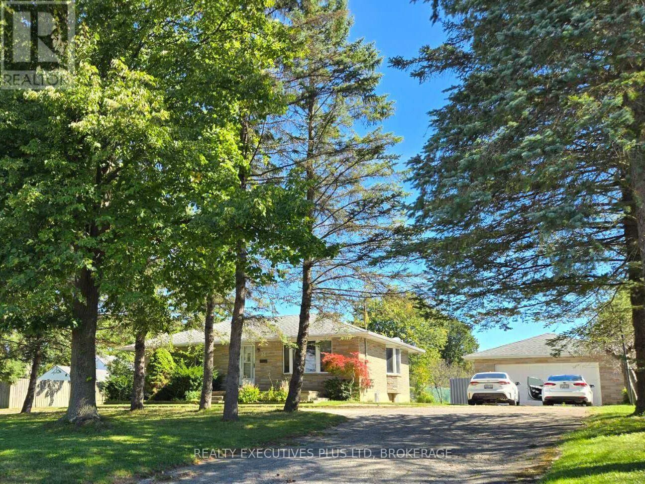 Property Photo:  131 Fairview Avenue  ON N5R 4X8 