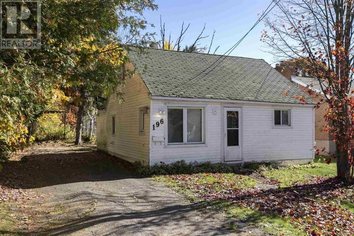 Property Photo: 196 Elmwood Ave ON P6B 4W4