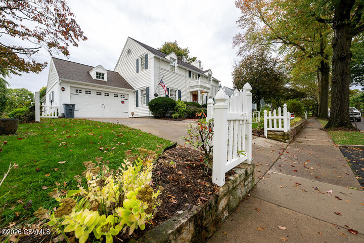 Property Photo:  725 Upper Market Street  PA 17847 
