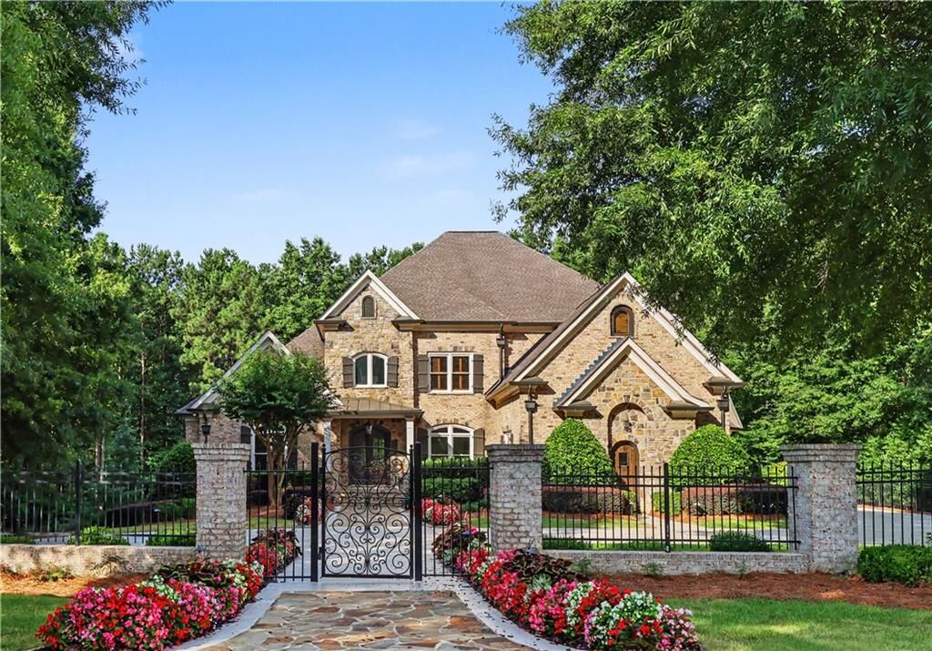 Property Photo:  5152 Legends Drive  GA 30517 