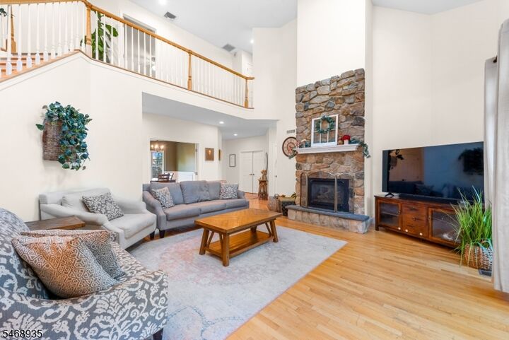 Property Photo:  4 Ottawa Ln  NJ 07860 