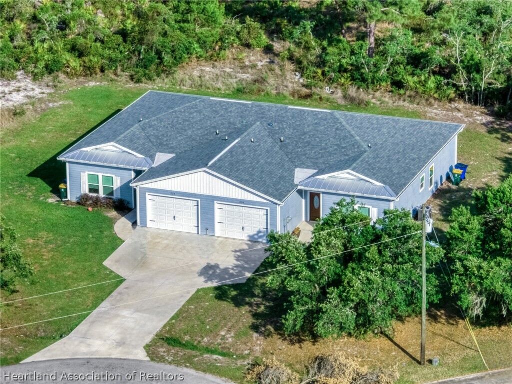 Property Photo: 224 Cessna Way NW FL 33852