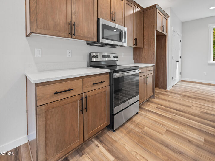 Property Photo:  1502 SE Marine Avenue  OR 97367 