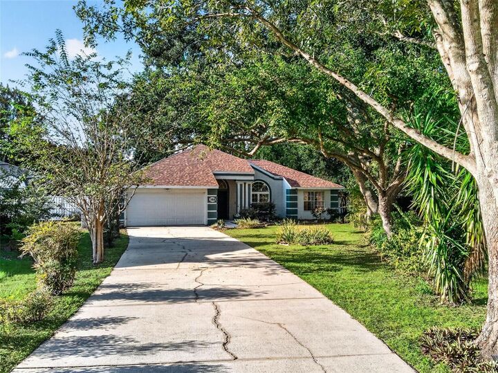 Property Photo:  168 Pine Lake View Drive  FL 33837 