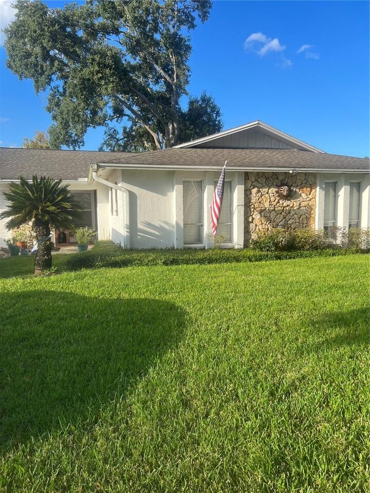 Property Photo: 503 Astria Court FL 32701