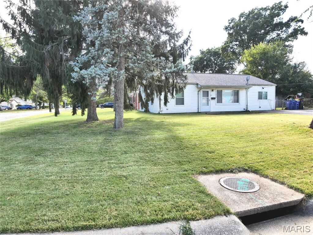 Property Photo: 11258 Saint Damian Drive MO 63074