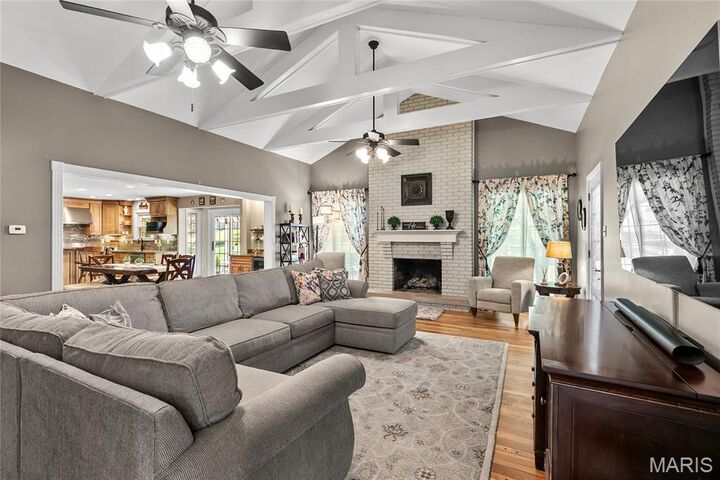Property Photo: 9059 Whitehaven Drive MO 63123