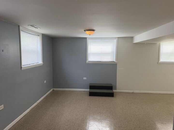 Property Photo:  9438 S Champlain Avenue  IL 60619 