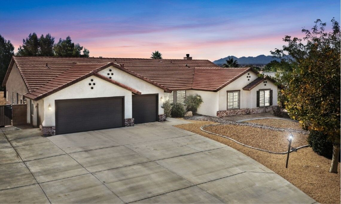 Property Photo: 19649 Powhatan CA 92308