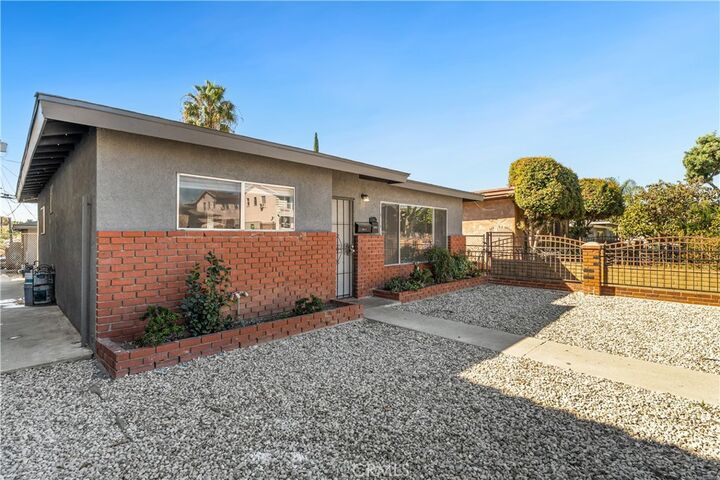 Property Photo:  1074 252nd  CA 90710 