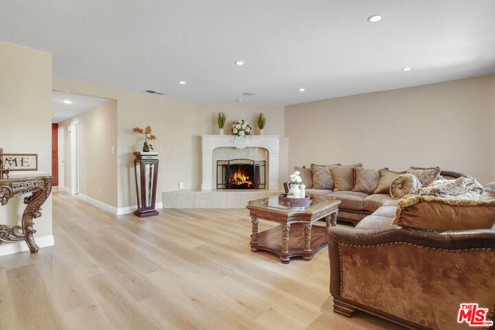Property Photo:  3234 Locust Avenue  CA 90807 