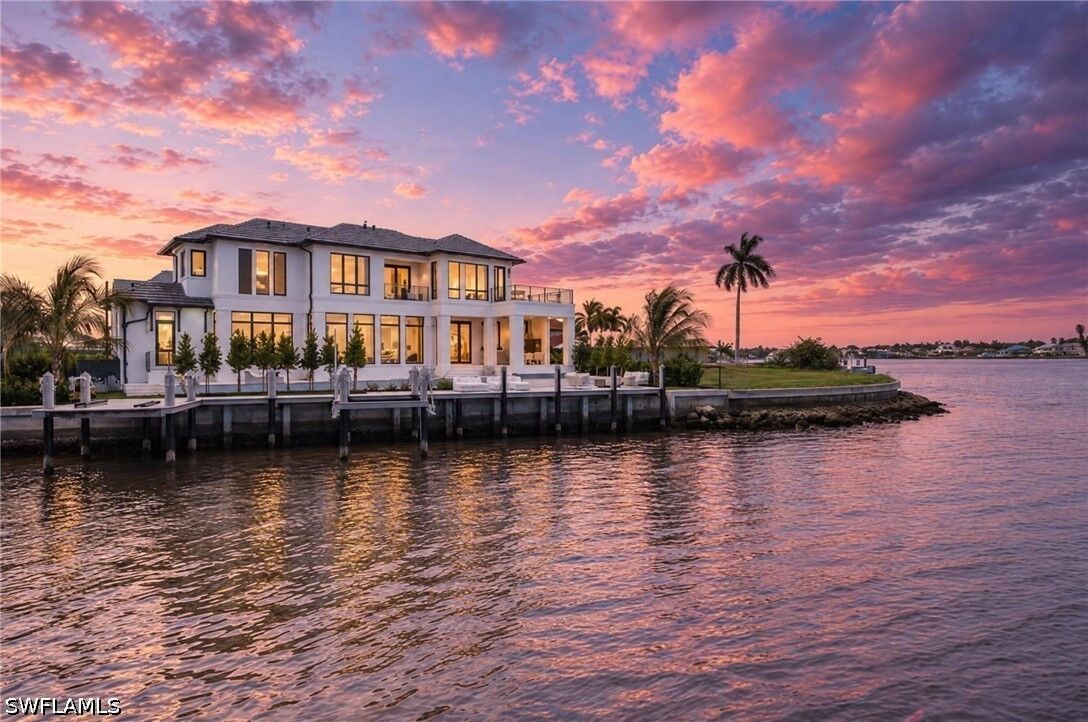 Property Photo: 1305 Marlin Drive FL 34102