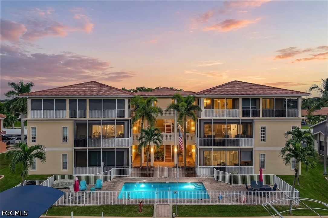Property Photo:  4610 SE 5th Place 201  FL 33904 
