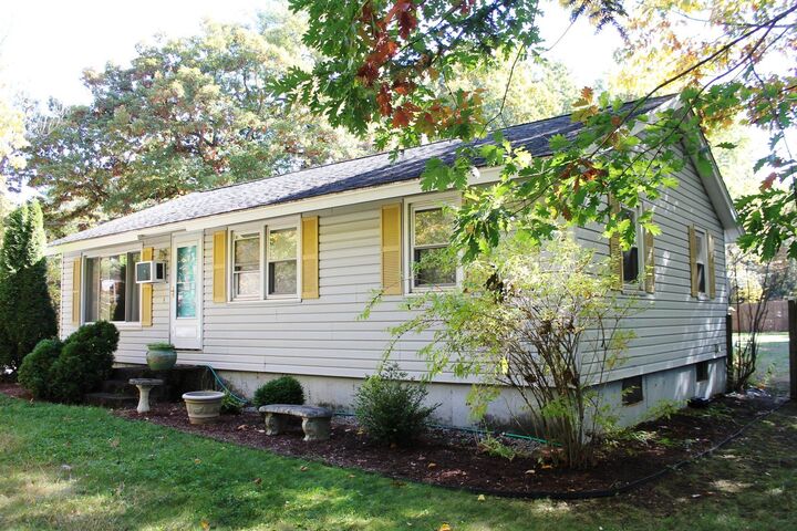 Property Photo:  25 Corning Road  NH 03052 